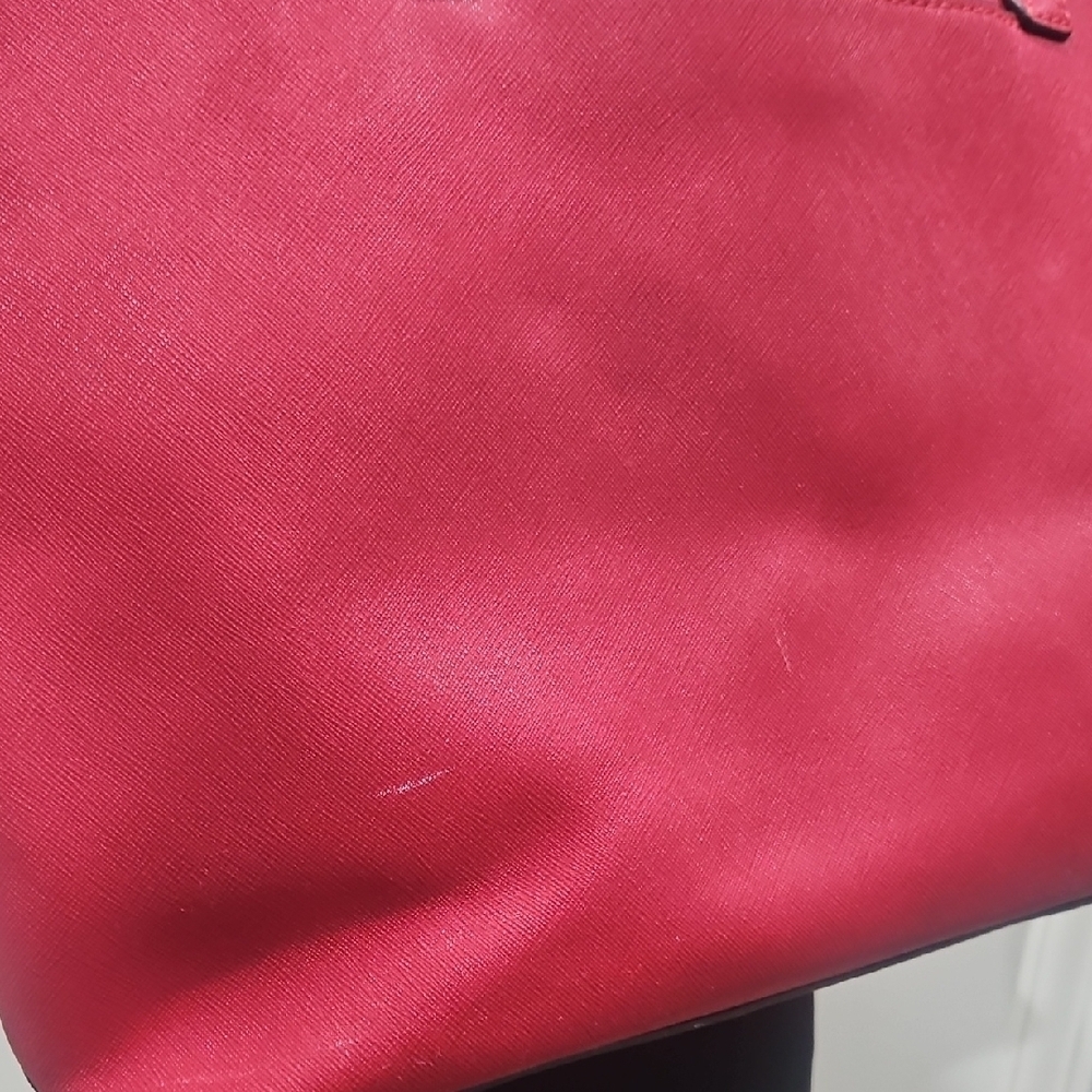 Michael Kors Cherry Red Tote with Gold Logo - Picture 5 of 10